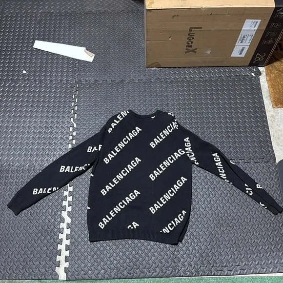 Balenciaga All-Over Logo sweater - Picture 3 of 3